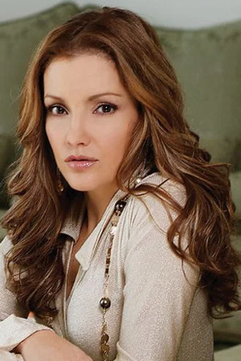 Karla Álvarez