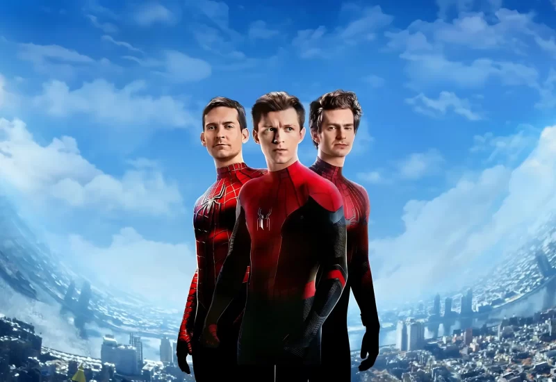 Em “Homem-Aranha: Sem Volta Para Casa”, Peter Parker precisará lidar com as consequências da sua identidade como o herói mais querido do mundo após ter sido revelada pela reportagem do Clarim Diário, com uma gravação feita por Mysterio no filme anterior. Incapaz de separar sua vida normal das aventuras de ser um super-herói, além de ter sua reputação arruinada por acharem que foi ele quem matou Mysterio e pondo em risco seus entes mais queridos, Parker pede ao Doutor Estranho para que todos esqueçam sua verdadeira identidade. Entretanto, o feitiço não sai como planejado e a situação torna-se ainda mais perigosa quando vilões de outras versões de Homem-Aranha de outro universos acabam indo para seu mundo. Agora, Peter não só deter vilões de suas outras versões e fazer com que eles voltem para seu universo original, mas também aprender que, com grandes poderes vem grandes responsabilidades como herói.