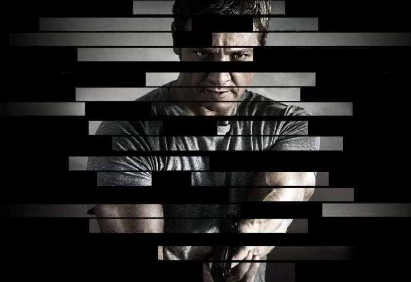 Em "O Legado Bourne", Eric Byer é encarregado de apagar os rastros que possam incriminar o governo em projetos sigilosos. Um deles é o Outcome, projeto que pretende suprimir a dor e aumentar a sensibilidade, inteligência e força dos agentes por meio de remédios. Com o fim do Outcome, os agente passam a ser eliminados a mando do próprio governo. No entanto, Aaron Cross consegue escapar e vai à casa da Dra. Martha Shearing atrás de respostas. Juntos, eles precisam sobreviver enquanto Aaron sofre da abstinência forçada. Com Jeremy Renner, Rachel Weisz, Edward Norton, Stacy Keach, Dennis Boutsikaris, Oscar Isaac, Joan Allen, Albert Finney e David Strathairn.