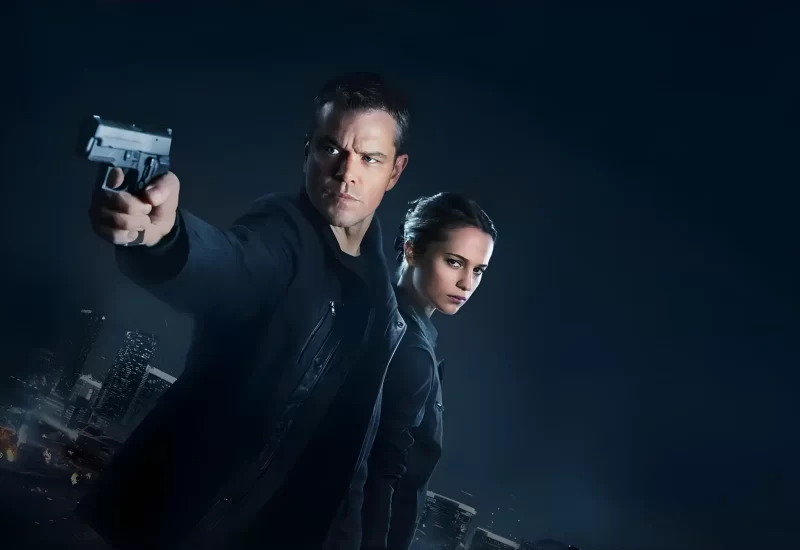 Em "Jason Bourne", afastado da CIA há 10 anos, o agente Jason Bourne retorna ao campo de batalha para enfrentar uma rede sinistra que utiliza tecnologia e terror para se manter no poder. Com Matt Damon, Tommy Lee Jones, Alicia Vikander, Vincent Cassel, Julia Stiles, Riz Ahmed, Ato Essandoh, Scott Shepherd e Bill Camp.