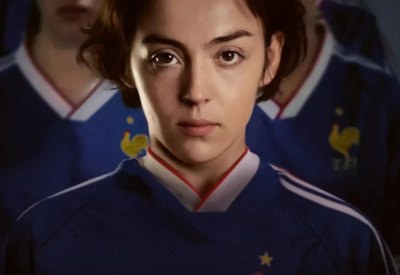 Em "Marinette", Marinette Pichon foi a primeira jogadora de futebol francesa a ingressar na competitiva liga americana. Descoberta aos cinco anos de idade, ela precisou enfrentar uma infância difícil e superar uma série de desafios para realizar o sonho de se tornar uma das melhores jogadoras do planeta.