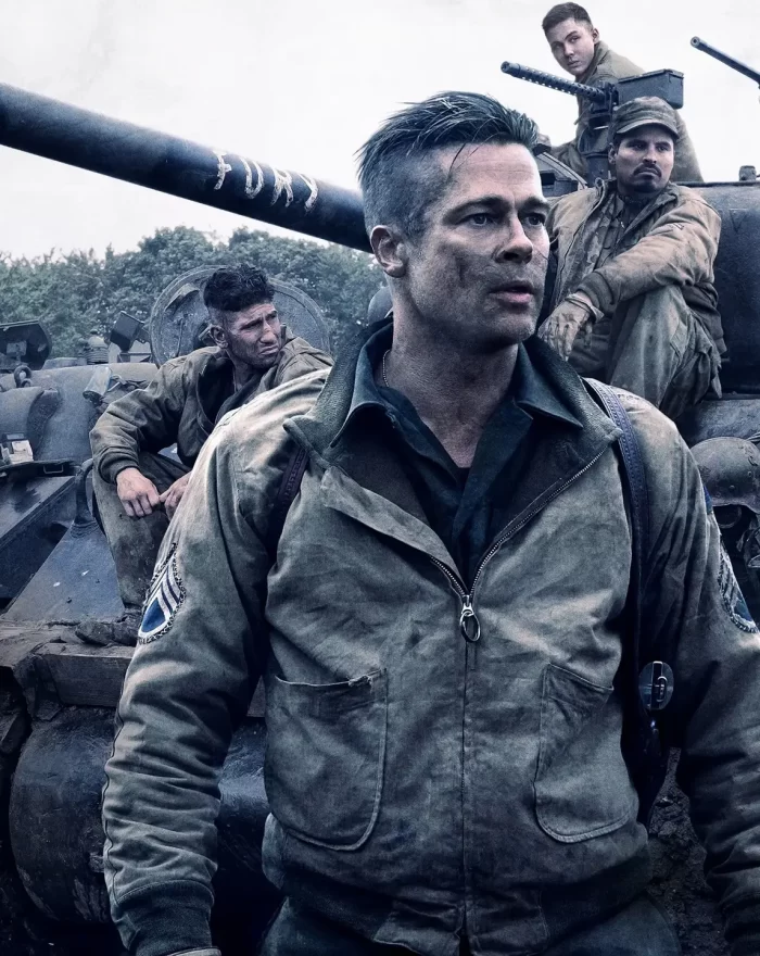 Em "Corações de Ferro", durante o final da Segunda Guerra Mundial, um grupo de cinco soldados americanos é encarregado de atacar os nazistas dentro da própria Alemanha. Apesar de estarem em quantidade inferior e terem poucas armas, eles são liderados pelo enfurecido Wardaddy, sargento que pretende levá-los à vitória, enquanto ensina o novato Norman a lutar.