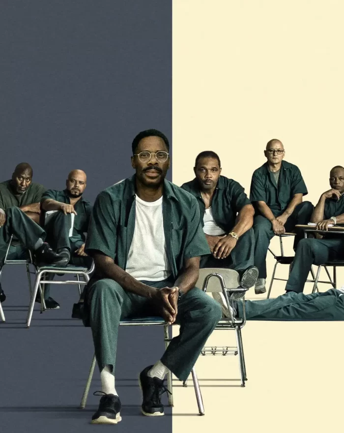 Em "Sing Sing", preso por um crime que não cometeu, Divine G encontra seu propósito no grupo de teatro de Sing Sing, ao lado de outros detentos, incluindo Clarence, um recém-chegado desconfiado. Juntos, eles precisam superar suas diferenças para encenar uma peça que os faça sentir vivos novamente e, ainda que por um instante, os reintegre ao mundo que um dia lhes virou as costas.