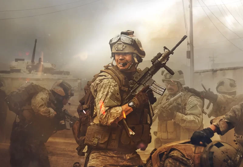 "Tempo de Guerra" faz o espectador se juntar a um pelotão de SEALs da Marinha dos EUA em uma missão de vigilância em território insurgente que não sai conforme o planejado. Uma história forte e crua sobre a guerra moderna e o sentimento de fraternidade, contada como nunca antes: em tempo real, com base nas memórias daqueles que lutaram. Baseado em uma incrível história real.