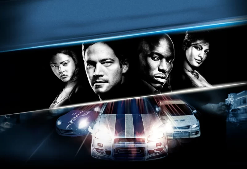 Em "Velozes e Furiosos 2: + Velozes + Furiosos", depois de fracassar em sua missão no primeiro filme, o agora ex-policial Brian O'Conner troca Los Angeles por Miami e se torna um 'rachador' profissional. Com toda a sua habilidade de piloto das ruas, ele se une ao antigo colega e amigo de infância Roman Pearce na tentativa de armar um flagrante contra o traficante Carter Verone.