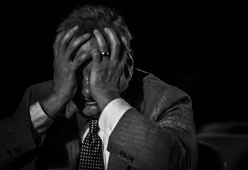 Em "Hardcore: No Submundo do Sexo", um empresário conservador do meio-oeste se aventura no submundo sórdido da pornografia na Califórnia para procurar sua filha adolescente fugitiva que está fazendo filmes pornôs nos centros de pornografia de Los Angeles. Do mesmo roteirista e diretor Schrader de Taxi Driver: Motorista de Táxi.