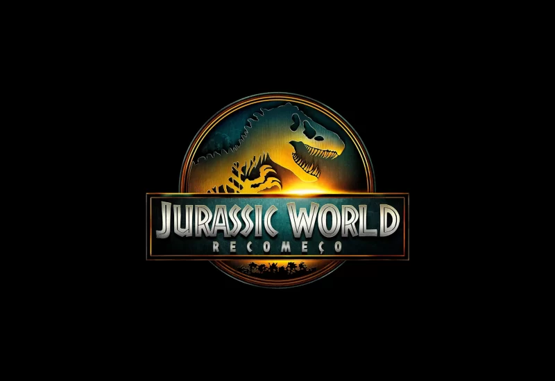 “Jurassic World: Recomeço”. Este novo capítulo cheio de ação acompanha uma equipe intrépida que corre contra o tempo para obter amostras de DNA das três criaturas mais colossais da terra, do mar e do ar. Cinco anos após os eventos de “Jurassic World: Domínio“, a ecologia do planeta se mostrou amplamente inóspita para os dinossauros. Os remanescentes existem em ambientes equatoriais isolados, com climas semelhantes àqueles nos quais prosperaram no passado. As três criaturas mais colossais dessa biosfera tropical possuem a chave para um medicamento com benefícios milagrosos que podem salvar vidas humanas. Com Scarlett Johansson, Mahershala Ali, Jonathan Bailey, Rupert Friend, Manuel Garcia-Rulfo, Ed Skrein, David Iacono, Audrina Miranda, Philippine Velge, Bechir Sylvain, Luna Blaise, Adam Loxley e Niamh Finlay.