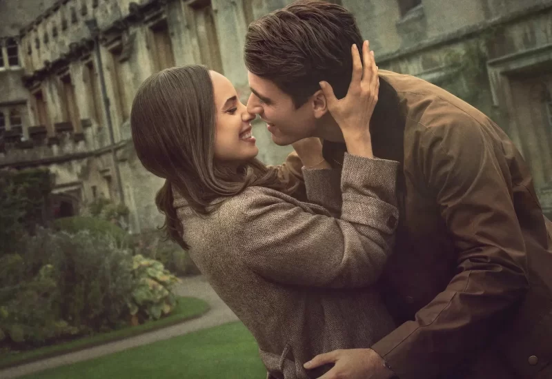 Em "Meu Ano em Oxford", uma americana ambiciosa em busca de seu sonho de estudar em Oxford se apaixona por um britânico charmoso com um segredo inimaginável. Com Sofia Carson, Corey Mylchreest, Esmé Kingdom, Harry Trevaldwyn, Dougray Scott, Catherine McCormack, Nikhil Parmar, Poppy Gilbert e Romina Cocca.
