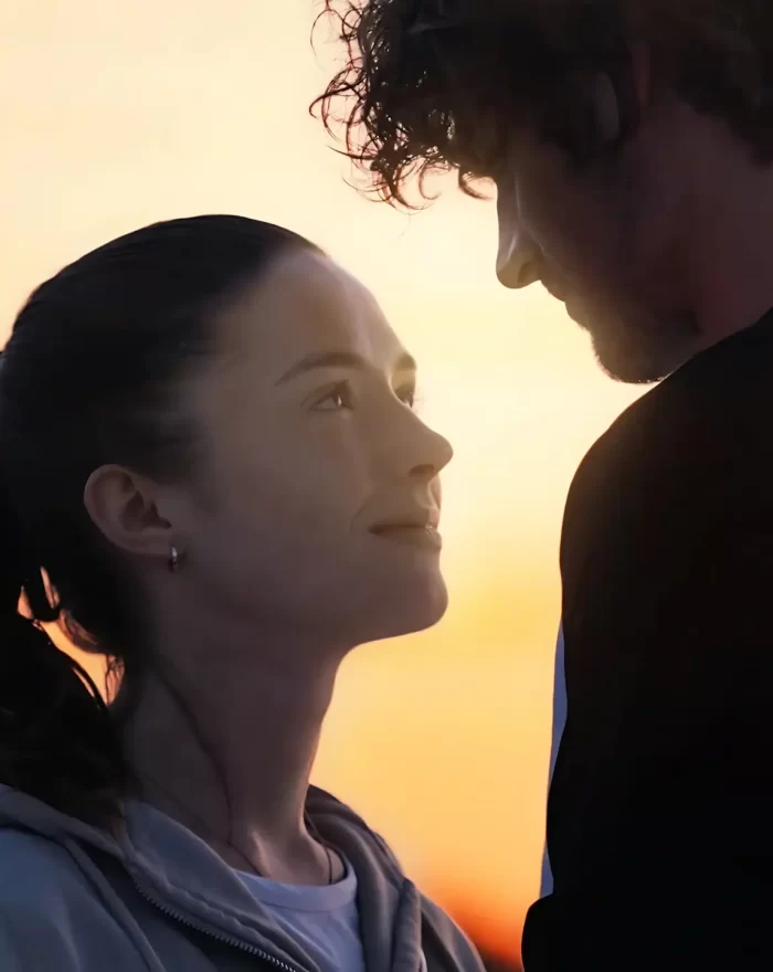 Em "O Amor Move Ondas", uma adolescente vive o primeiro amor com um instrutor de kitesurf em um hotel à beira-mar. Prepare-se para altas ondas, amor e paixão.