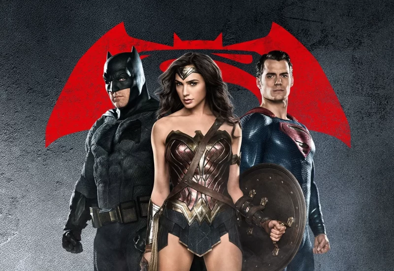 Em "Batman vs Superman: A Origem da Justiça (Edição Definitiva)", temendo que as ações de um super-herói divino não tenham sido controladas, o formidável e vigoroso vigilante de Gotham City enfrenta o salvador mais reverenciado e moderno de Metrópolis, enquanto o mundo luta com o tipo de herói que realmente precisa. E com Batman e Superman em guerra um contra o outro, uma nova ameaça rapidamente surge, colocando a humanidade em maior perigo do que nunca antes. Com Ben Affleck, Henry Cavill, Gal Gadot, Amy Adams, Jesse Eisenberg, Laurence Fishburne, Jeremy Irons, Diane Lane, Holly Hunter, Kingsley Ben-Adir, Callan Mulvey, Tao Okamoto, Jason Momoa e Ray Fisher.