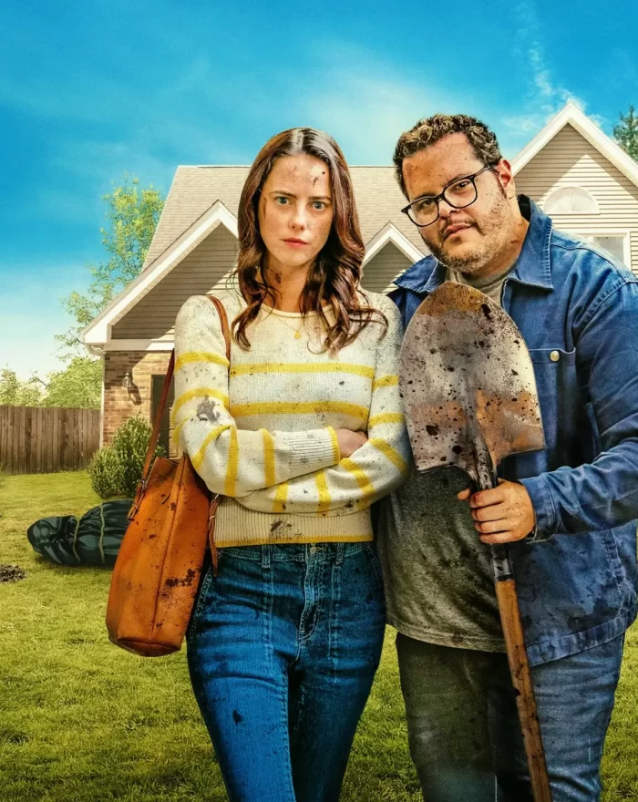 Em "Vida Adulta", os irmãos Megan e Noah encontram um cadáver enterrado há tempos no porão de seus pais, e isso faz que se envolvam em crime e assassinato. Com Josh Gad, Kaya Scodelario, Anthony Carrigan, Billie Lourd, Ingunn Omholt, Nck Name e Alex Winter.