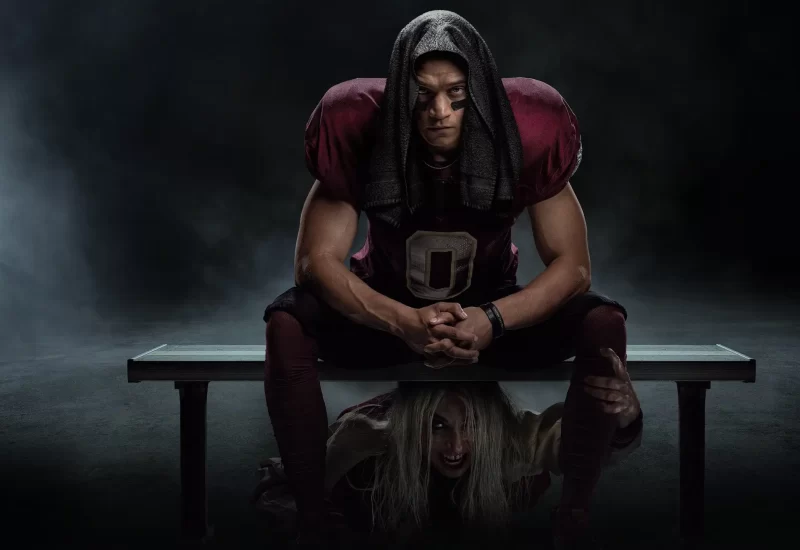 "GOAT" é estrelado pelo ex-wide receiver Tyriq Withers (Atlanta, Eu Sei o que Vocês Fizeram no Verão Passado) no papel de Cameron Cade, um quarterback em ascensão que dedicou sua vida – e sua identidade – ao futebol americano. Na véspera do evento anual de recrutamento de jogadores profissionais, Cam é atacado por um fã perturbado e sofre um traumatismo craniano que pode acabar com sua carreira. Com Marlon Wayans, Julia Fox, Tim Heidecker, Jim Jefferies, Indira G. Wilson, Geron McKinley e Heather Lynn Harris.