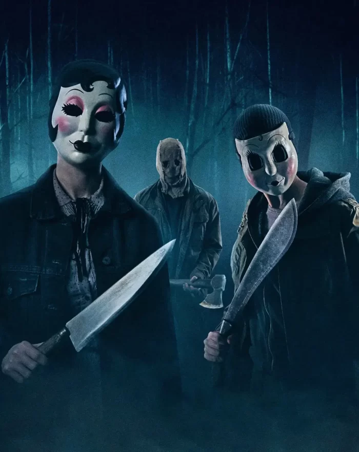 Em "Os Estranhos: Capítulo 1", a jovem Maya viaja para o campo com seu namorado para começar uma nova vida. Quando seu carro quebra, o casal é forçado a passar a noite em um Airbnb isolado na floresta, onde o casal é aterrorizado até o amanhecer por três estranhos mascarados. Com Richard Brake, Gabriel Basso, Froy Gutierrez, Madelaine Petsch, Ema Horvath, Rachel Shenton, Ella Bruccoleri, George Young, Rebecka Johnston, Rafaella Biscayn, Florian Clare, Janis Ahern, Ryan Bown, Brooke Lena Johnson e Sara Freedland.