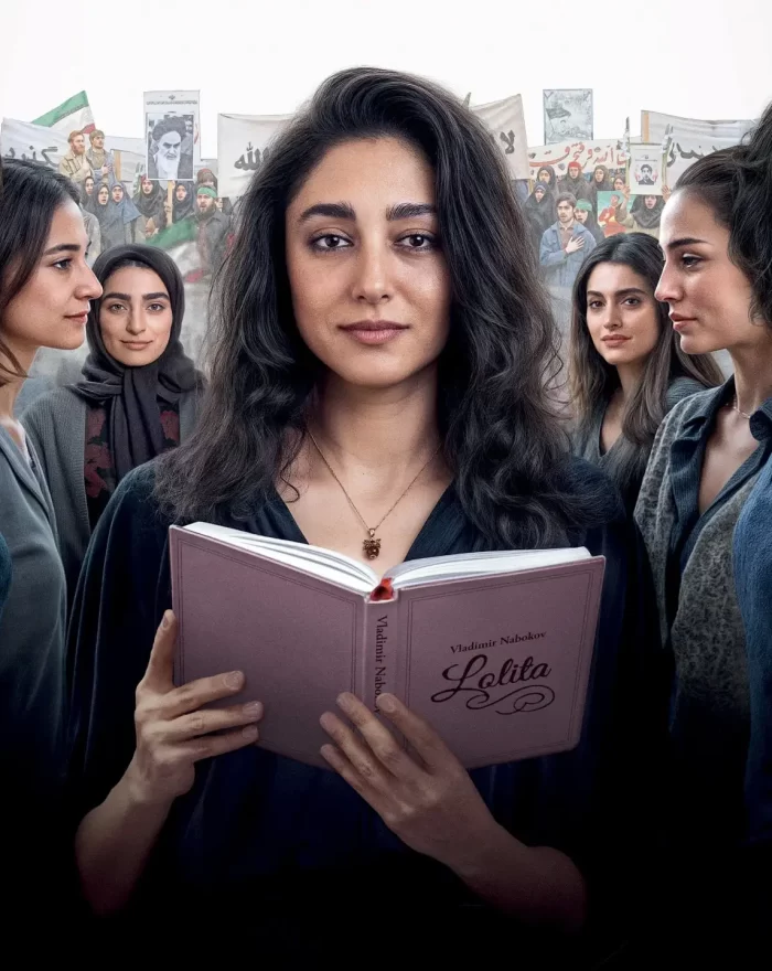 Em "Lendo Lolita em Teerã", enquanto esquadrões de moral islâmica realizam redadas arbitrárias em Teerã e fundamentalistas tomam universidades, uma professora inspiradora reúne secretamente alunas para ler clássicos ocidentais proibidos. Com Golshifteh Farahani, Zar Amir Ebrahimi, Mina Kavani, Reza Diako, Arash Marandi e Catayoune Ahmadi.