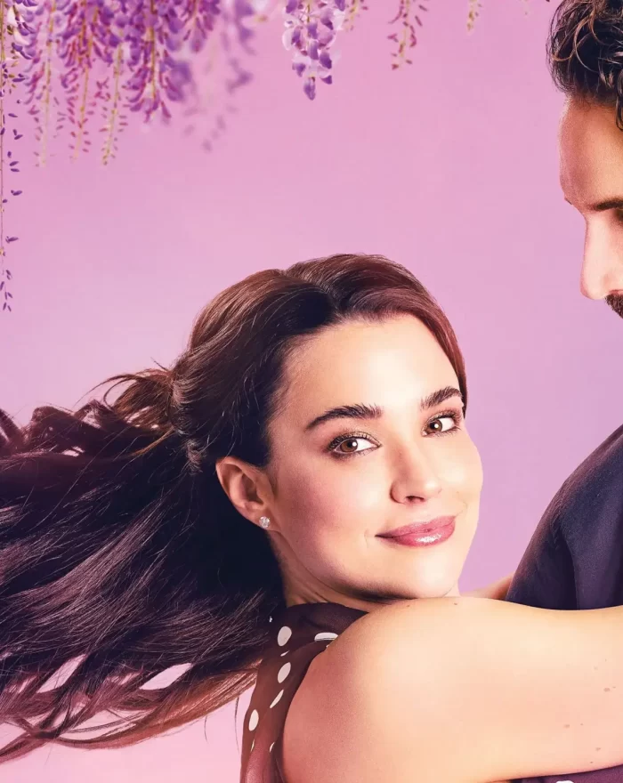 Em "Quando Nasce o Amor", uma talentosa profissional de relações públicas, Rory, convence Noah, o gerente de uma pousada, a fingir ser seu namorado diante de seu ex, enquanto ela o ajuda a salvar o negócio da família dele, que está à beira do fracasso. Com Rhiannon Fish, James William O'Halloran, Erin Connor, Steve Nation, Victor Parascos, Renee Herbert e Callan Colley.