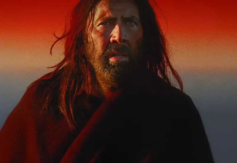 Em "Sombras no Deserto", no Egito antigo, uma família vive escondida, tentando escapar de um passado que não pode ser revelado. O Carpinteiro, sua esposa e o Menino sobrevivem entre a fé e o medo de serem encontrados. Quando uma presença sombria cruza seu caminho, o Menino começa a questionar tudo o que acredita, despertando forças que nem ele é capaz de compreender. À medida que seu dom cresce, o confronto do sagrado com o desconhecido se inicia. Com Nicolas Cage, Noah Jupe, FKA twigs, Isla Johnston, Souheila Yacoub, Penelope Markopoulou, Orestis Paliadelis e Elena Topalidou.