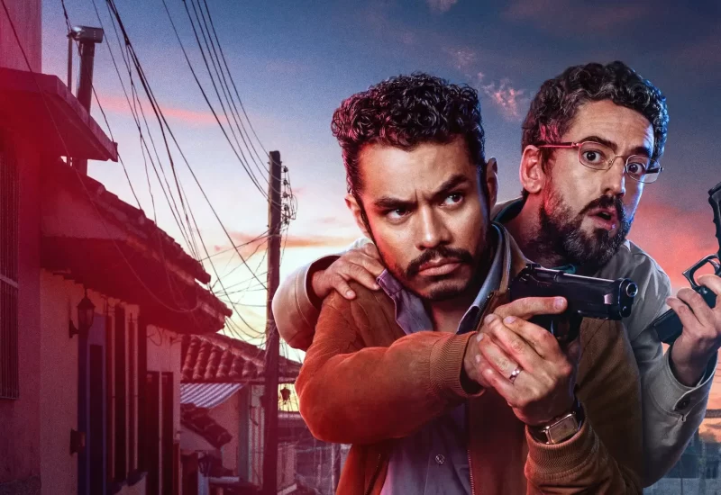 Em "A Hora dos Valentes", um psicanalista prestando serviço comunitário ajuda um agente a superar uma infidelidade. Juntos, eles enfrentam uma série de perigos e descobrem que existem segundas chances. Com Luis Gerardo Méndez, Memo Villegas, Verónica Bravo, Noé Hernández, Fernando Cuautle e Santiago Sandoval.