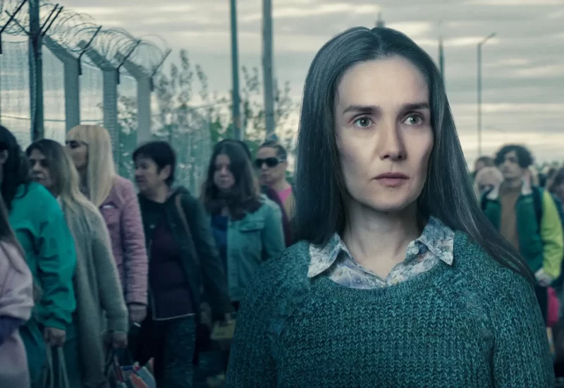 Em "A Mulher da Fila", para libertar o filho preso, uma mãe enfrenta um sistema de justiça corrupto e encontra outras mulheres vivendo batalhas semelhantes. Baseado em uma história real. Com Natalia Oreiro, Amparo Noguera, Alberto Ammann, Federico Heinrich, Natalia Santiago, Iride Mockert, Mora Recalde e Lide Uranga.