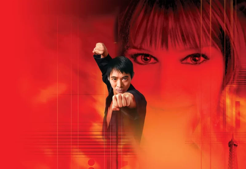 Em "Beijo do Dragão", Liu Jian é um agente do governo chinês que é enviado a Paris para cumprir uma missão secreta, a qual nem ele mesmo conhece os detalhes. Lá ele conhece o inspetor Richard, com quem irá trabalhar na missão. Porém, Richard trai Liu e acaba colocando-o sob a mira de uma perigosa conspiração, acusado de um assassinato que não cometeu e tendo que provar sua inocência em uma cidade que não conhece. E para isso ele contará apenas com a ajuda de Jessica, uma americana a qual Richard obrigou a se prostituir. Com Jet Li, Bridget Fonda, Tchéky Karyo, Ric Young, Burt Kwouk, Laurence Ashley, Cyril Raffaelli, Didier Azoulay e John Forgeham.