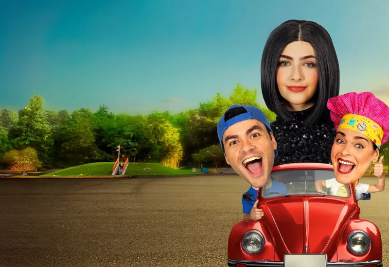 Em "Luccas e Gi em: Amor de Mãe", Luccas quer muito ajudar a mãe, mas precisa salvar a irmã Gi das garras de uma agência misteriosa. Juntos, os três vão redescobrir o poder do amor e da família. Com Luccas Neto, Giovanna Alparone, Vivian Duarte, Helena Fernandes, Antonio Fragoso, Paula Frascari, Luciana Mombrini e Rogério Rolim.