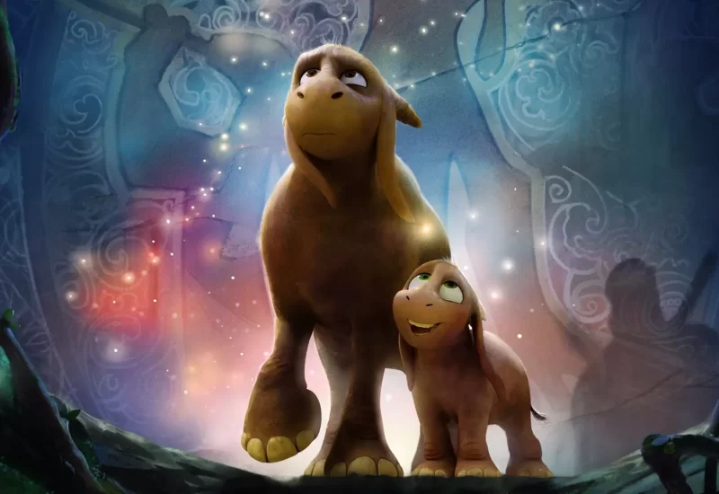 Em "Mosley e a Cidade Secreta", Mosley é um torifante que leva uma vida de servidão na fazenda de Simon. Certo dia, Mosley descobre, ao lado de seu filho Rue, pinturas rupestres que retratam seus ancestrais andando eretos, sugerindo que um dia foram livres e civilizados. Movido pela esperança de libertar sua família e restaurar a dignidade de sua espécie, Mosley foge da fazenda e embarca em uma jornada perigosa para encontrar a lendária cidade dos Erguidos. Durante sua jornada, ele enfrenta caçadores implacáveis e perigos naturais, enquanto luta para provar que é mais do que apenas um animal de carga. Com o apoio de aliados inesperados, Mosley busca um futuro melhor para sua espécie.