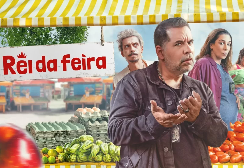 Em "O Rei da Feira", quando um feirante é misteriosamente assassinado, entra em cena Monarca, um detetive nada convencional que mistura seu faro investigativo com dons paranormais... e um certo talento para se meter em confusão. Ao lado do espírito tagarela da própria vítima, o Bode, ele vai encarar uma investigação cheia de barracos, fofocas e revelações no meio da feira mais agitada do Brasil. Com Leandro Hassum, Pedro Wagner, Késia Estácio, Renata Gaspar, Daniela Fontan, Vinicius Moreno, Yuri Yamamoto, Luana Martau e Renata Castro Barbosa.