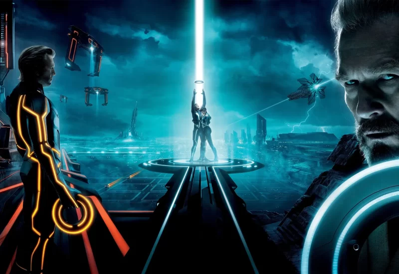 Em "Tron: O Legado", quando Flynn, o maior criador de videogames do planeta, envia uma mensagem de um incrível mundo digital, seu filho descobre o caminho e embarca numa jornada pessoal para salvar seu pai desaparecido há anos. Com a ajuda da destemida guerreira Quorra, pai e filho se aventuram num universo cibernético incrível e travam a batalha definitiva do bem x mal. Com Garrett Hedlund, Olivia Wilde, Jeff Bridges, Bruce Boxleitner, James Frain, Beau Garrett, Michael Sheen, Serinda Swan e Yaya DaCosta.
