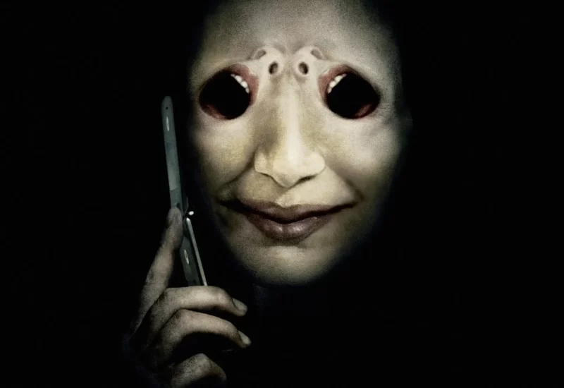 Em "Uma Chamada Perdida", tudo começa inocentemente, uma chamada não atendida no celular. Mas o correio de voz foi deixado por você, três dias no futuro, e o som que você ouve é o som do seu assassinato. Começa com uma chamada, mas esse não é o fim deste conto de terror arrepiante. Com Edward Burns, Shannyn Sossamon, Ray Wise, Margaret Cho, Meagan Good, Azura Skye, Ana Talancon, Ed Burns, Ana Claudia Talancon, Jason Beghe e Rhoda Griffis.